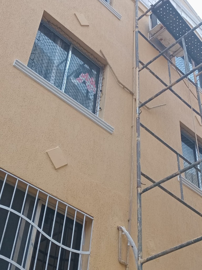 Aplicação de Tinta com Rolo